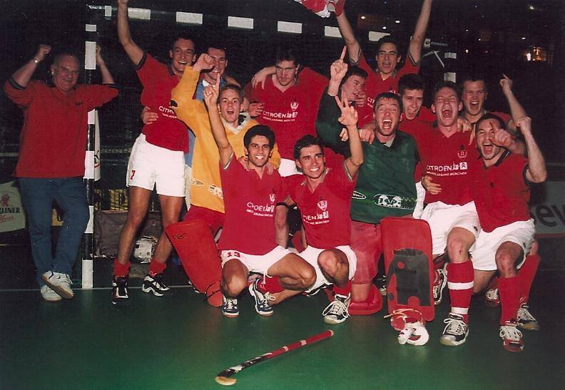2001 wurde das Team um Nils Kowalczek Deutscher Meister im Hallenhockey